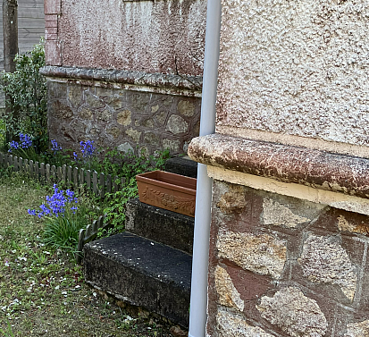Sous-bassement maison ancienne